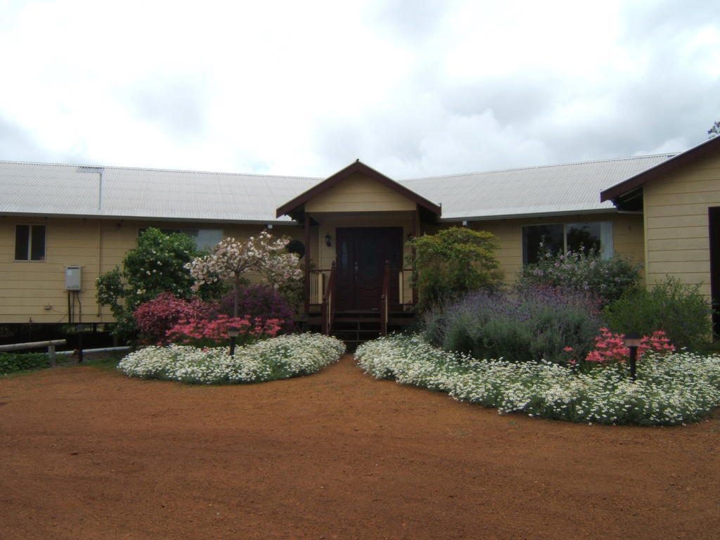 Shambhala Guesthouse Kangaroo Gully Экстерьер фото