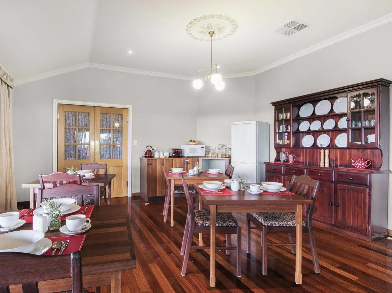 Shambhala Guesthouse Kangaroo Gully Экстерьер фото
